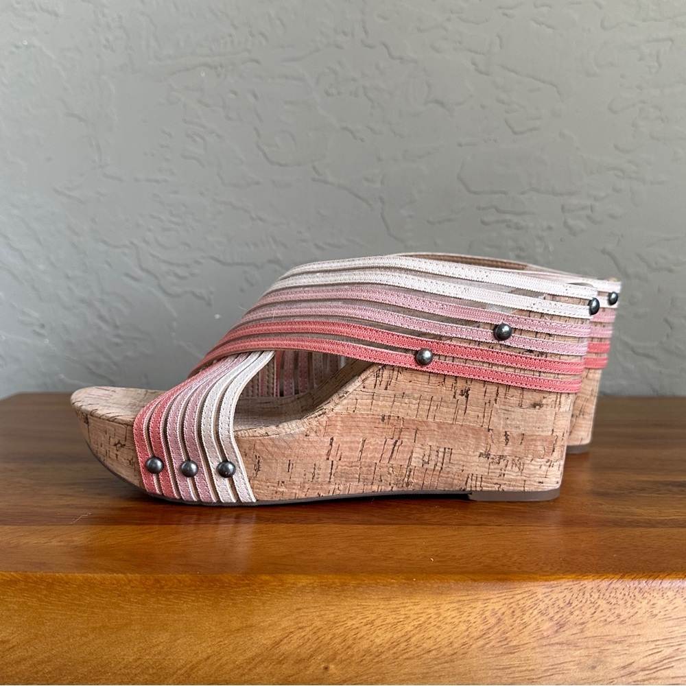 Lucky Brand Mykayla‎ Cork wedge sandal Pink and cream colors size 9